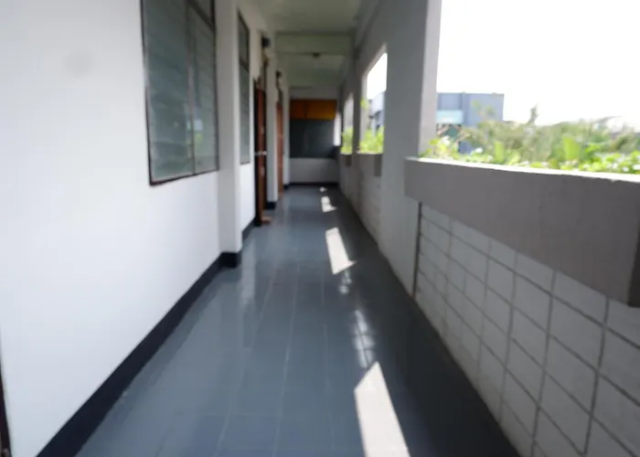 Hotel St 3*